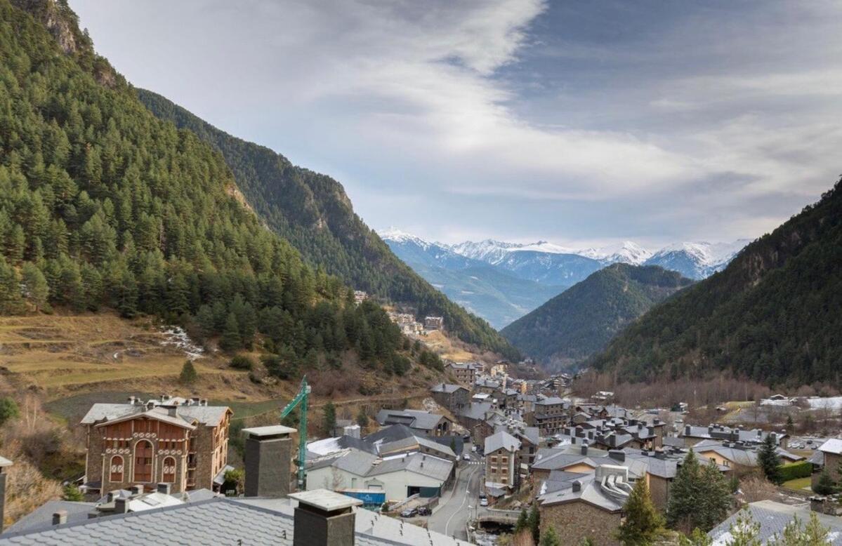Apartamento Moderno El Bosque En Arinsal Kültér fotó